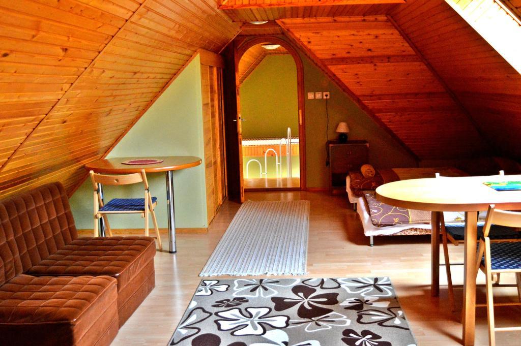 Violetta Vendeghaz Hotel Eger Room photo
